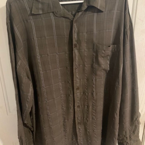 Men’s dress shirt - Picture 1 of 3
